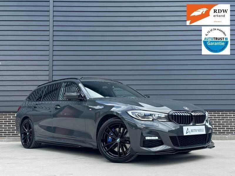 Grijs, metallic lak Gebruikt 2021 BMW 330 M Sport Stationwagen | € 36.700 (Eerlijke prijs) - Afbeelding 1/4