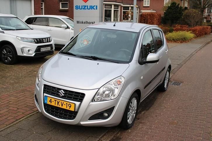 Grijs Occasion 2013 Suzuki Splash Exclusive Hatchback | € 9.950 (Duur) - Afbeelding 1/4