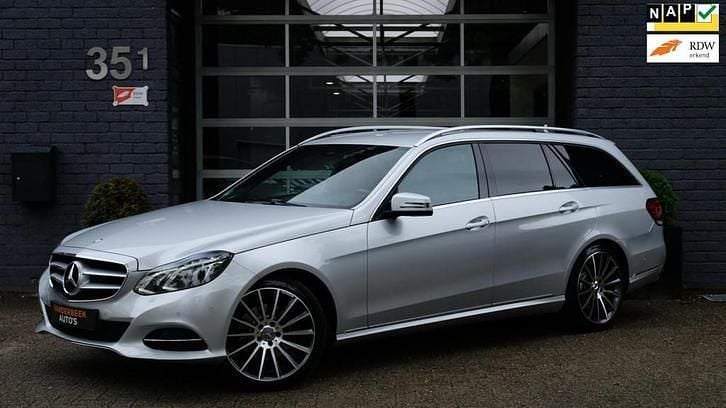 Grijs Gebruikt 2014 Mercedes E200 Avantgarde Stationwagen | € 17.950 (Eerlijke prijs) - Afbeelding 1/4