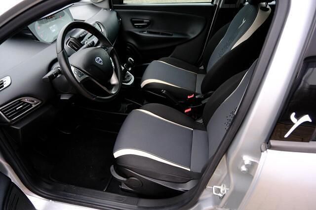 Occasion Lancia Ypsilon 80 PK (58 kW) 2014 Grijs Hatchback