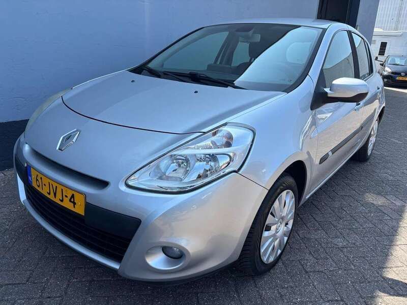 Grijs Gebruikt 2009 Renault Clio II Business Hatchback | € 3.999 (Eerlijke prijs) - Afbeelding 1/4