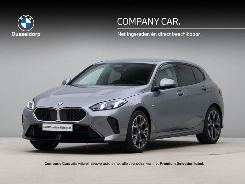 Grijs Gebruikt 2025 BMW 120 M Sport Hatchback | € 39.950 (Super prijs) - Afbeelding 1/4