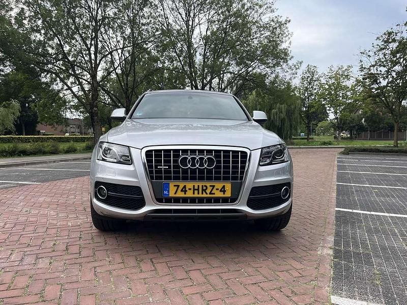 Grijs Gebruikt 2009 Audi Q5 Proline SUV | € 9.500 (Eerlijke prijs) - Afbeelding 1/4