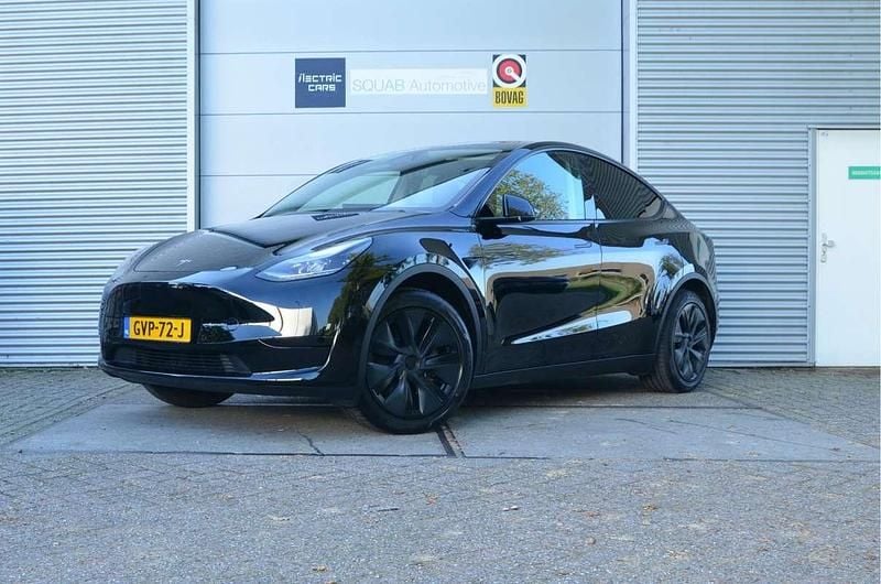 Zwart Gebruikt 2024 Tesla Model Y Long Range RWD SUV | € 44.999 (Eerlijke prijs) - Afbeelding 1/4