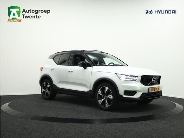 Wit Gebruikt 2021 Volvo XC40 R-Design SUV | € 40.950 - Afbeelding 1/4