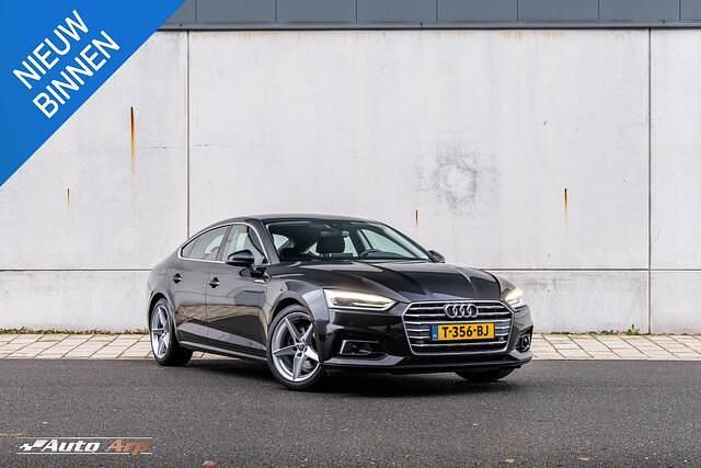 Zwart Gebruikt 2019 Audi A5 Sportback Design Hatchback | € 24.950 (Eerlijke prijs) - Afbeelding 1/4