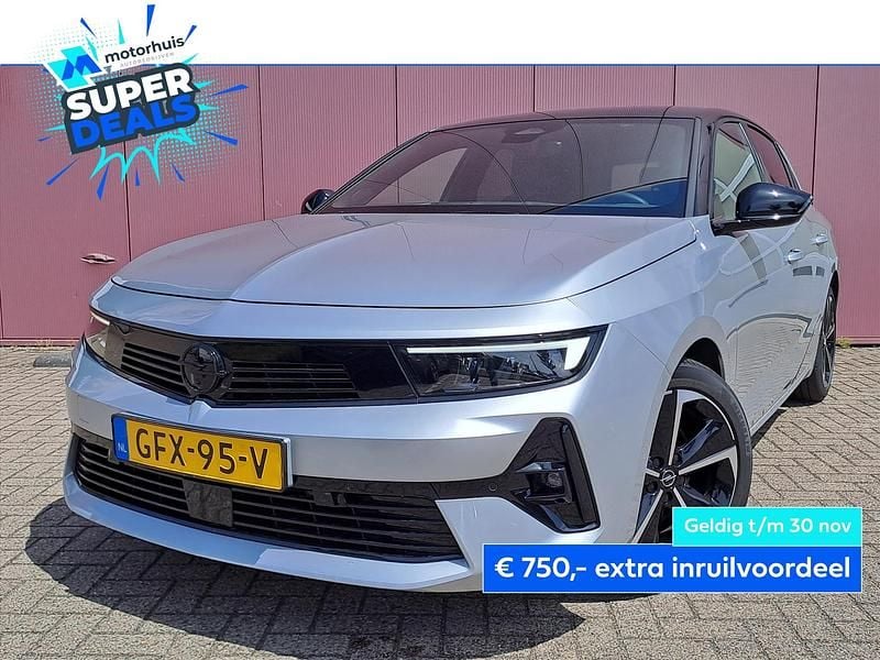 Grijs Gebruikt 2024 Opel Astra Hatchback | € 29.940 - Afbeelding 1/4