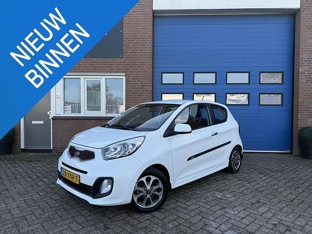 Wit Occasion 2012 Kia Picanto Hatchback | € 5.450 (Iets duurder) - Afbeelding 1/4