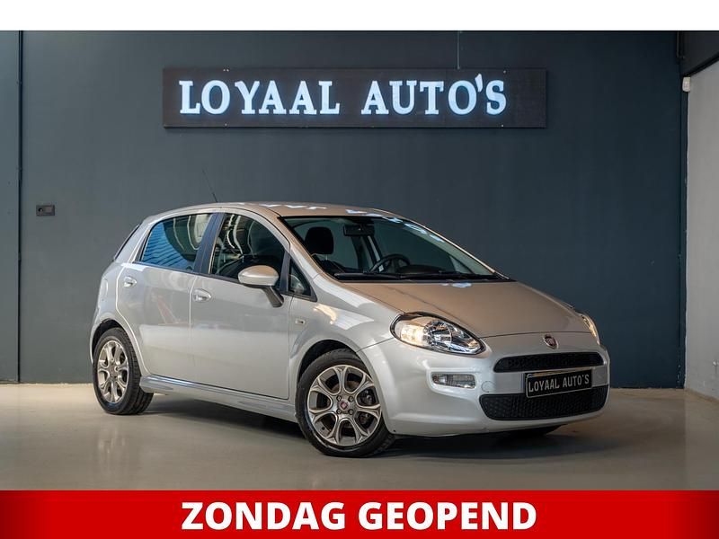 Grijs Gebruikt 2014 Fiat Punto Hatchback | € 5.999 (Iets duurder) - Afbeelding 1/4