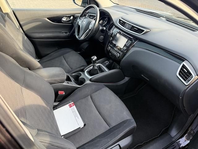 Occasion Nissan Qashqai N-Connecta 165 PK (121 kW) 2016 Paars SUV