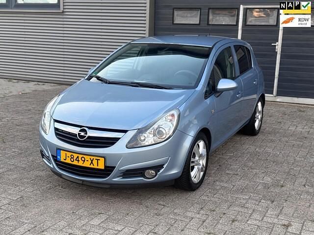 Blauw Occasion 2008 Opel Corsa Essentia Hatchback | € 2.499 (Eerlijke prijs) - Afbeelding 1/4