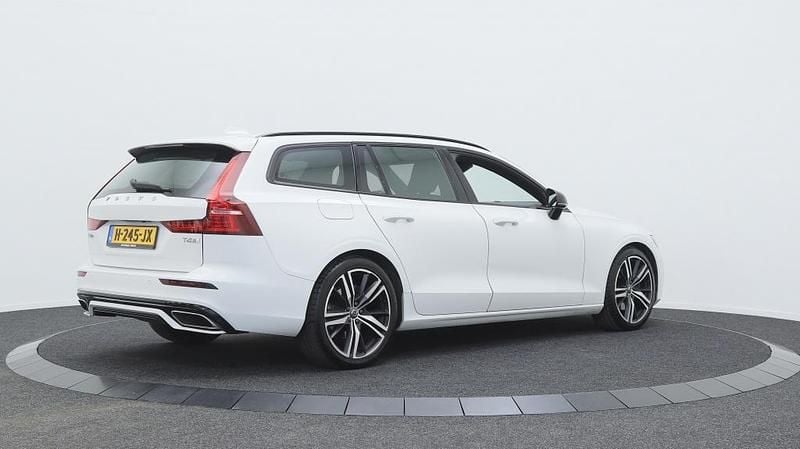 Occasion Volvo V60 R-Design 211 PK (155 kW) 2020 Wit Stationwagen