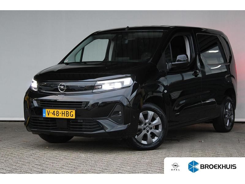 Zwart Gebruikt 2024 Opel Combo S Van | € 23.522 (Duur) - Afbeelding 1/4