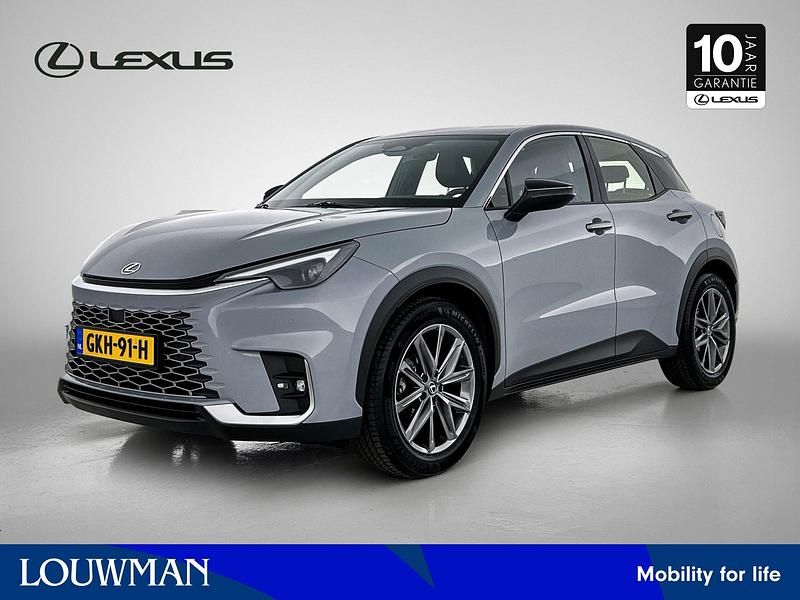 Grijs Gebruikt 2024 Lexus LBX SUV | € 38.945 (Eerlijke prijs) - Afbeelding 1/4