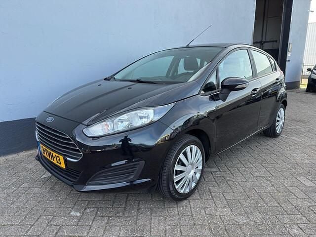Zwart Gebruikt 2014 Ford Fiesta Style Hatchback | € 5.450 (Goede deal) - Afbeelding 1/4