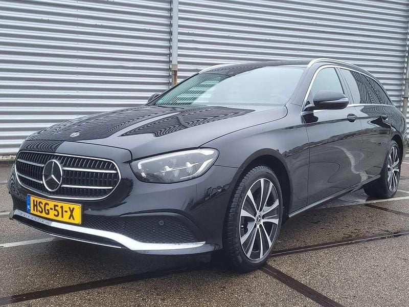 Occasion Mercedes E300 Avantgarde 211 PK (155 kW) 2021 Zwart Stationwagen