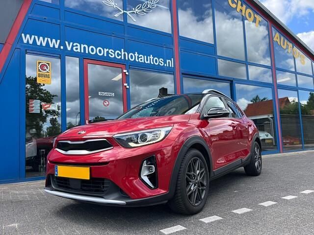 Rood Gebruikt 2021 Kia Stonic SUV | € 18.950 (Eerlijke prijs) - Afbeelding 1/4