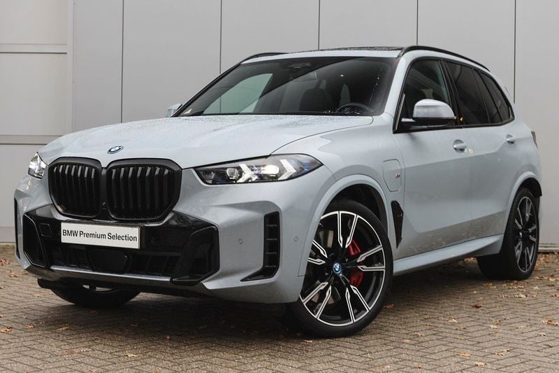Grijs Gebruikt 2023 BMW X5 Executive SUV | € 94.950 (Iets duurder) - Afbeelding 1/4
