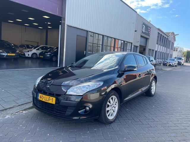 Zwart Gebruikt 2010 Renault Mégane III Expression Hatchback | € 4.750 (Eerlijke prijs) - Afbeelding 1/4