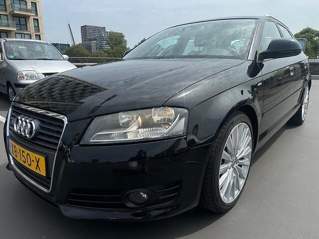 Zwart Gebruikt 2009 Audi A3 Sportback Attraction Hatchback | € 5.950 (Eerlijke prijs) - Afbeelding 1/4
