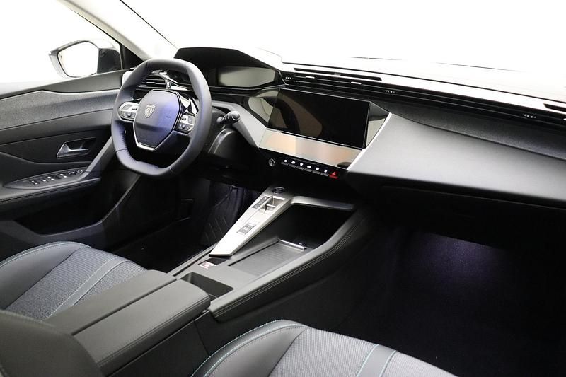 Occasion Peugeot e-308 Allure 11 kW (15 PK) 2025 Grijs Hatchback
