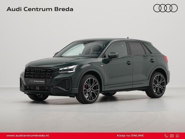 Groen, metallic lak Gebruikt 2025 Audi Q2 Ambiente SUV | € 48.940 - Afbeelding 1/4