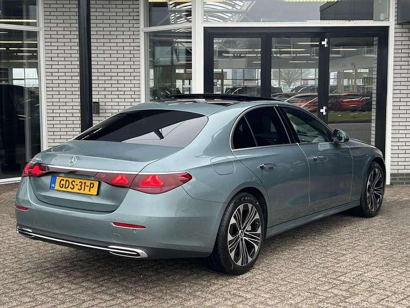 Occasion Mercedes E300 Luxury 313 PK (230 kW) 2024 Groen Sedan