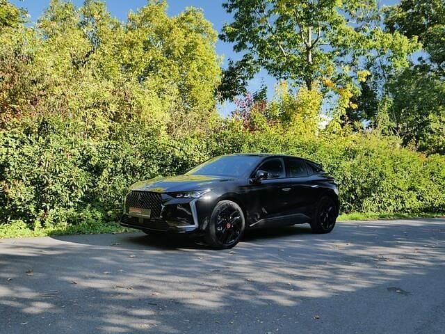 Zwart Gebruikt 2024 DS Automobiles DS4 Performance Line Plus Sedan | € 31.500 - Afbeelding 1/4