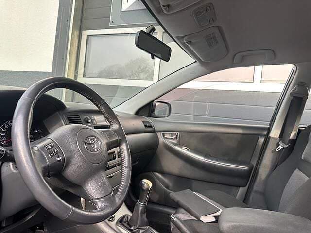 Occasion Toyota Corolla Anniversary 110 PK (80 kW) 2006 Blauw (metallic) Hatchback