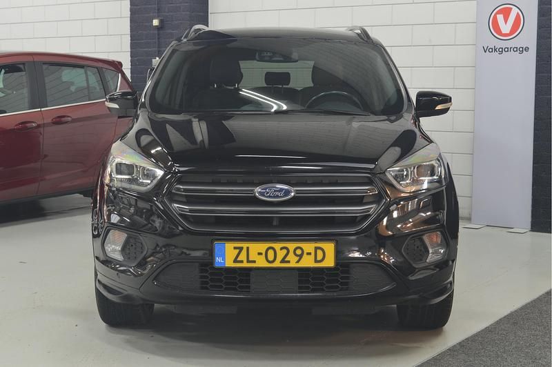 Occasion Ford Kuga ST-Line 184 PK (135 kW) 2018 Zwart SUV