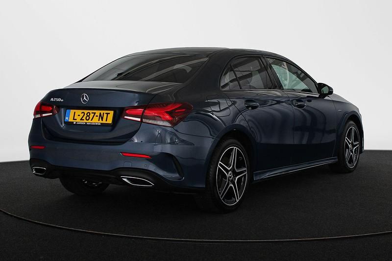 Occasion Mercedes A250 Business 218 PK (160 kW) 2021 Blauw Sedan