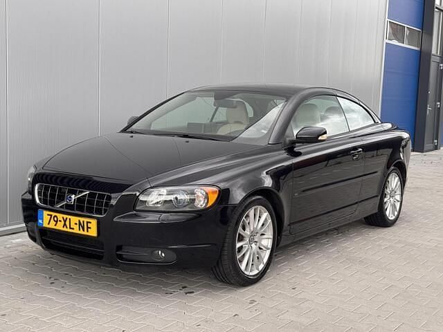 Zwart Gebruikt 2007 Volvo C70 Kinetic Cabriolet | € 5.795 - Afbeelding 1/4