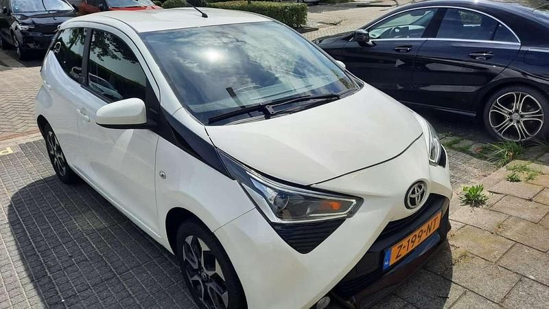 Occasion 2021 Toyota Aygo Hatchback | € 10.285 (Goede deal) - Afbeelding 1/4