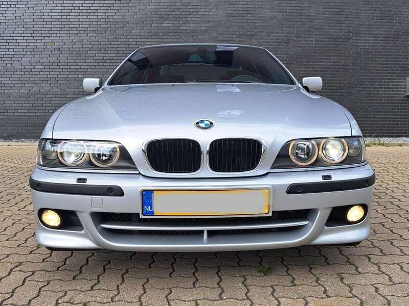 Zilver Gebruikt 2001 BMW 530 Exclusive Sedan | € 8.800 - Afbeelding 1/4