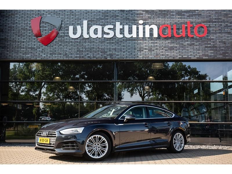 Blauw Gebruikt 2017 Audi A5 Sport Coupé | € 14.950 (Eerlijke prijs) - Afbeelding 1/4