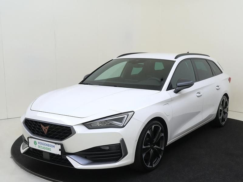 Wit Gebruikt 2022 Cupra Leon Stationwagen | € 25.950 (Goede deal) - Afbeelding 1/4