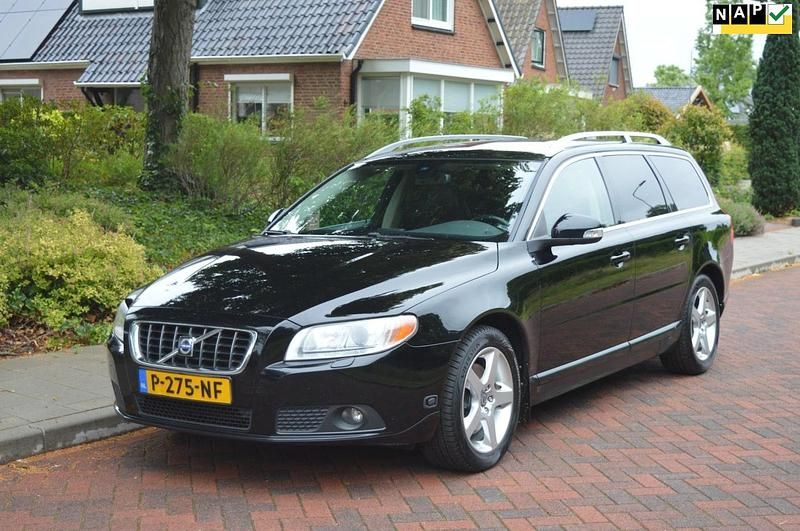 Zwart Gebruikt 2007 Volvo V70 Momentum Stationwagen | € 8.995 (Goede deal) - Afbeelding 1/4