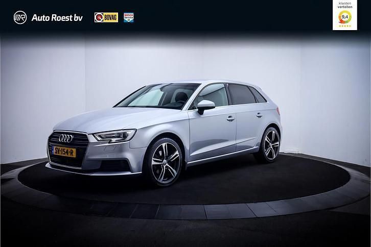 Grijs Gebruikt 2017 Audi A3 Design Hatchback | € 15.950 (Eerlijke prijs) - Afbeelding 1/4