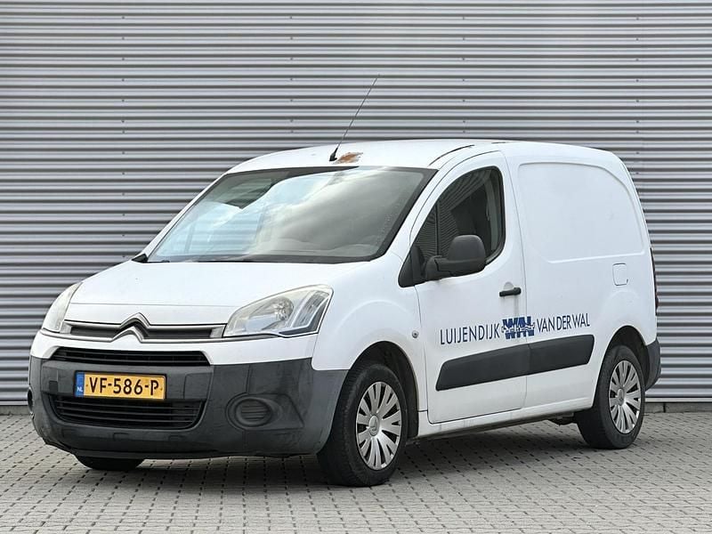 Metallic of parelmoerlak gris shark Gebruikt 2013 Citroën Berlingo MPV | € 2.999 (Super prijs) - Afbeelding 1/4