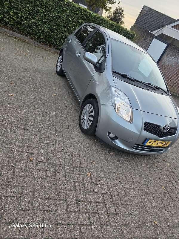 Zilver Gebruikt 2007 Toyota Yaris Sol MPV | € 2.500 (Duur) - Afbeelding 1/4