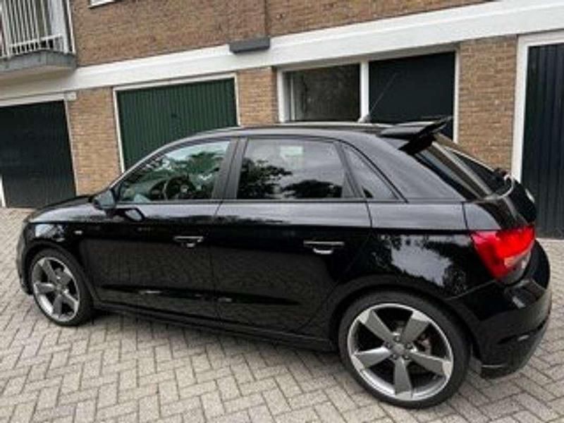 Zwart Gebruikt 2014 Audi A1 Proline Hatchback | € 14.500 (Iets duurder) - Afbeelding 1/4