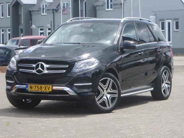 Zwart Gebruikt 2019 Mercedes GLE500 SUV | € 54.895 - Afbeelding 1/4