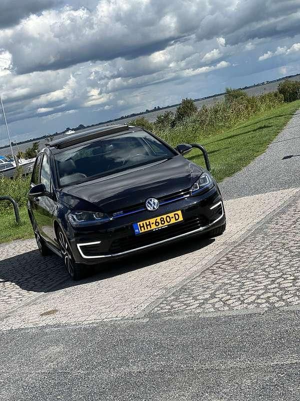Occasion VW Golf VII GTE 150 PK (110 kW) 2015 Zwart Stationwagen