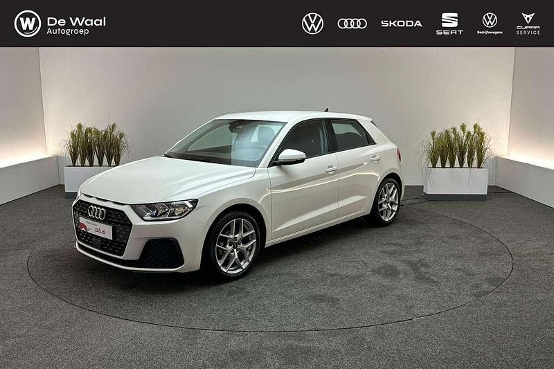 Wit Gebruikt 2021 Audi A1 Sportback Proline Hatchback | € 17.595 (Eerlijke prijs) - Afbeelding 1/3