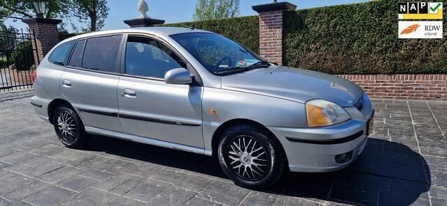 Grijs Gebruikt 2003 Kia Rio 4 Hatchback | € 799 (Eerlijke prijs) - Afbeelding 1/4