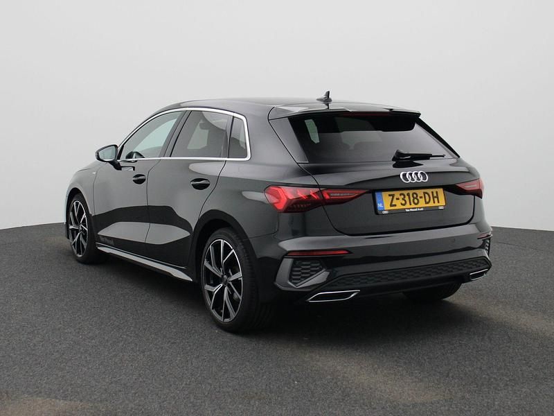 Occasion Audi A3 Sportback Sport 110 PK (80 kW) 2024 Zwart Hatchback