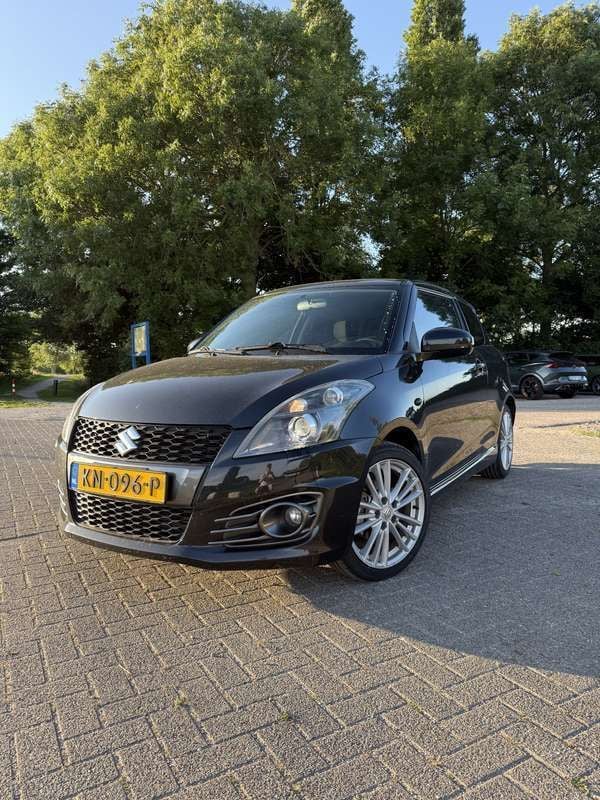 Zwart Gebruikt 2012 Suzuki Swift Sport Hatchback | € 5.999 (Goede deal) - Afbeelding 1/4