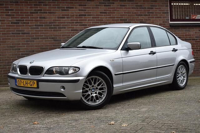 Grijs Gebruikt 2002 BMW 316 Sedan | € 1.949 (Goede deal) - Afbeelding 1/4