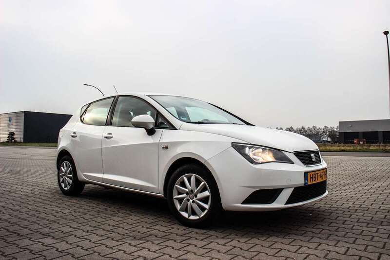 Wit Gebruikt 2013 Seat Ibiza Style Hatchback | € 6.250 (Eerlijke prijs) - Afbeelding 1/4