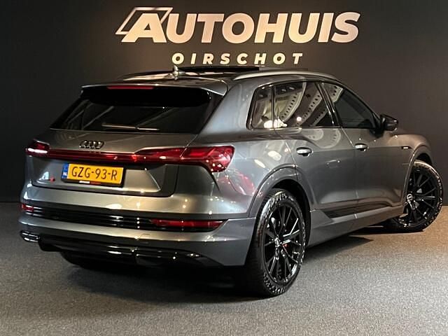 Grijs Gebruikt 2021 Audi e-tron S-Line SUV | € 39.990 (Duur) - Afbeelding 1/3